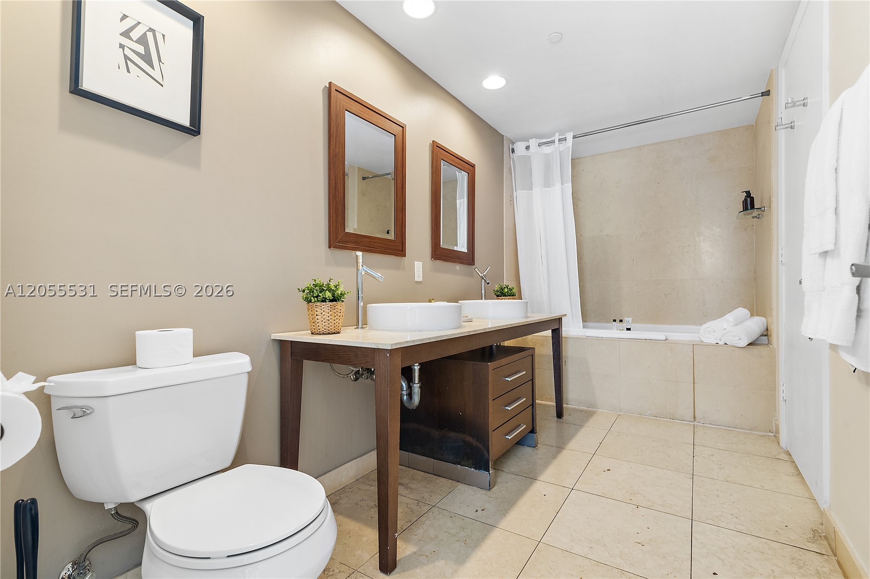 ICON BRICKELL CONDO NO 3 - Residential