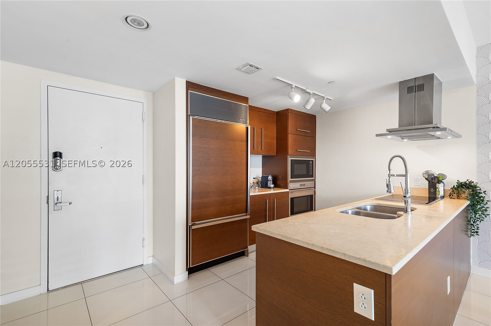 ICON BRICKELL CONDO NO 3 - Residential