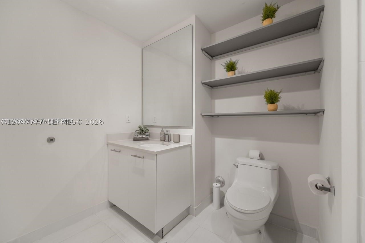 MIDBLOCK MIAMI CONDO - Residential
