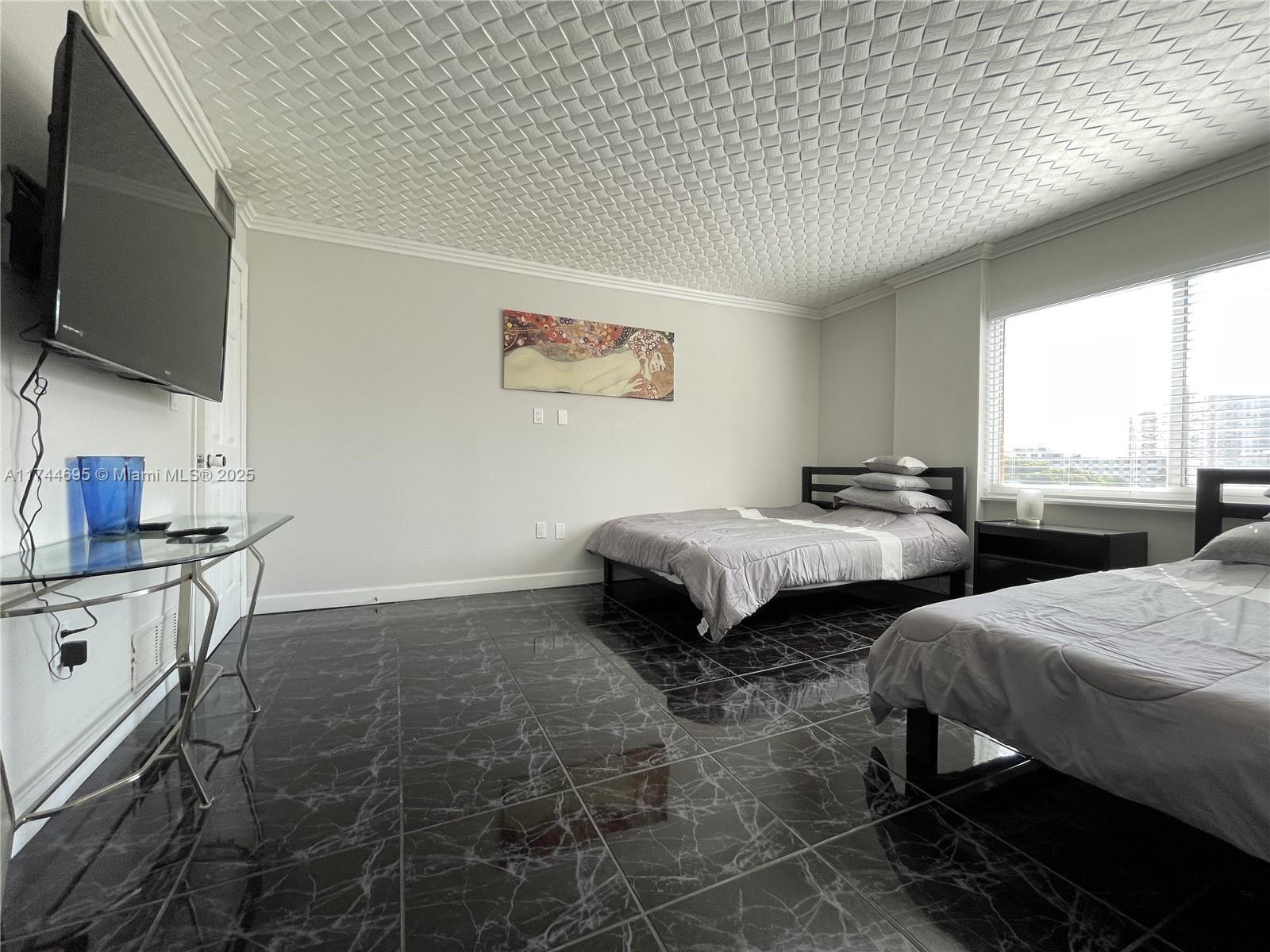 MARBELLA TOWER CONDO - Residential