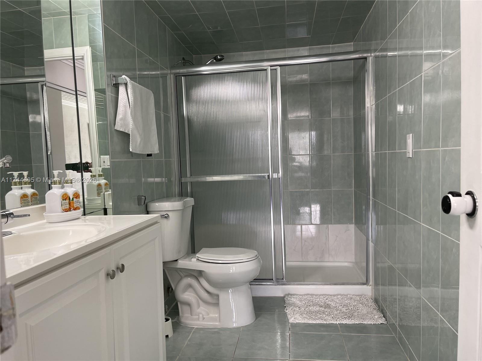 MARBELLA TOWER CONDO - Residential