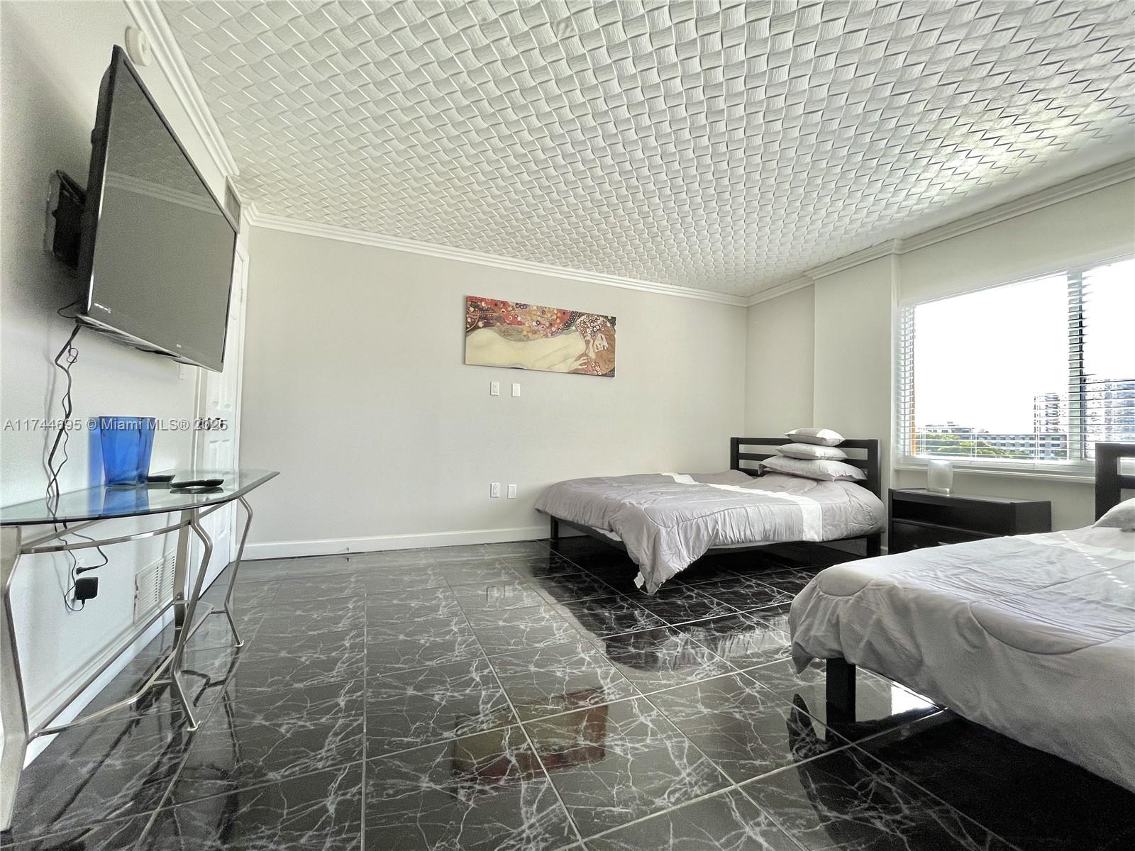 MARBELLA TOWER CONDO - Residential