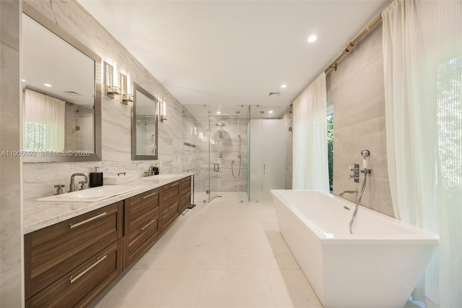 BAY HARBOR ISLAND - Residential