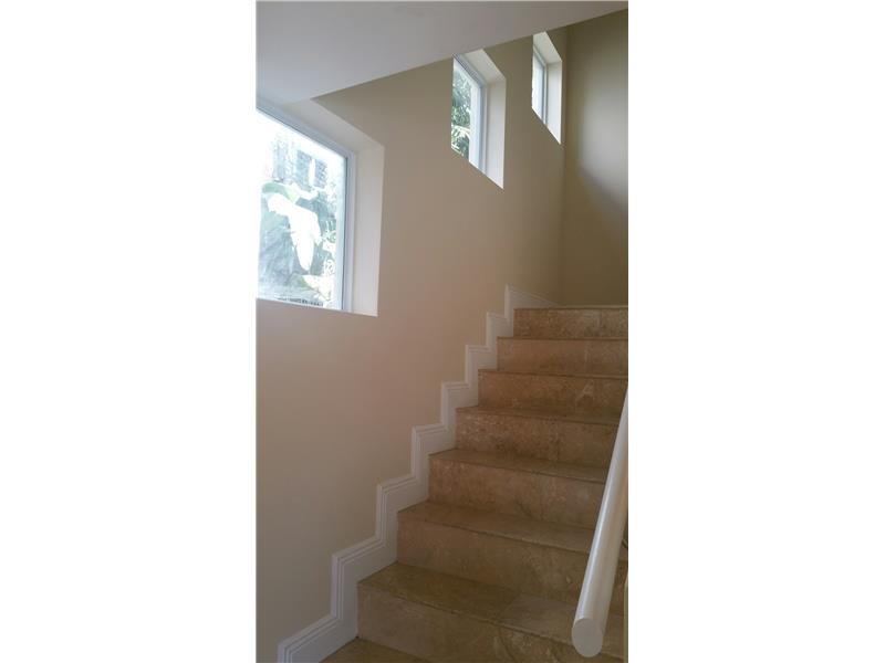 PENT CONDO - Residential Lease