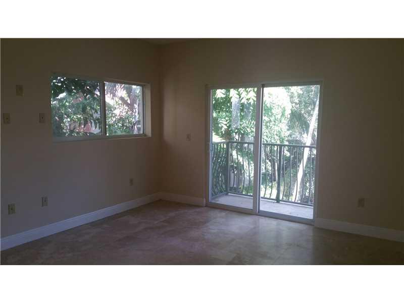 PENT CONDO - Residential Lease