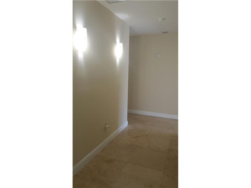 PENT CONDO - Residential Lease