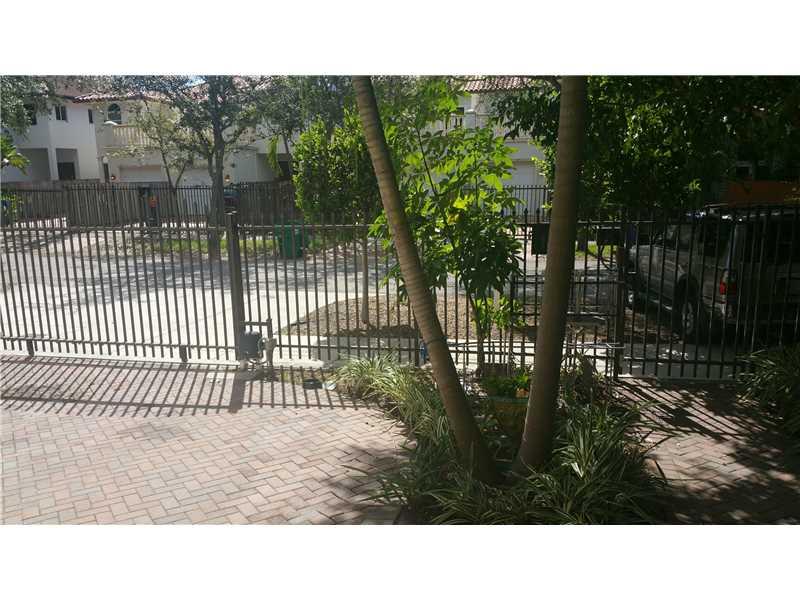 PENT CONDO - Residential Lease