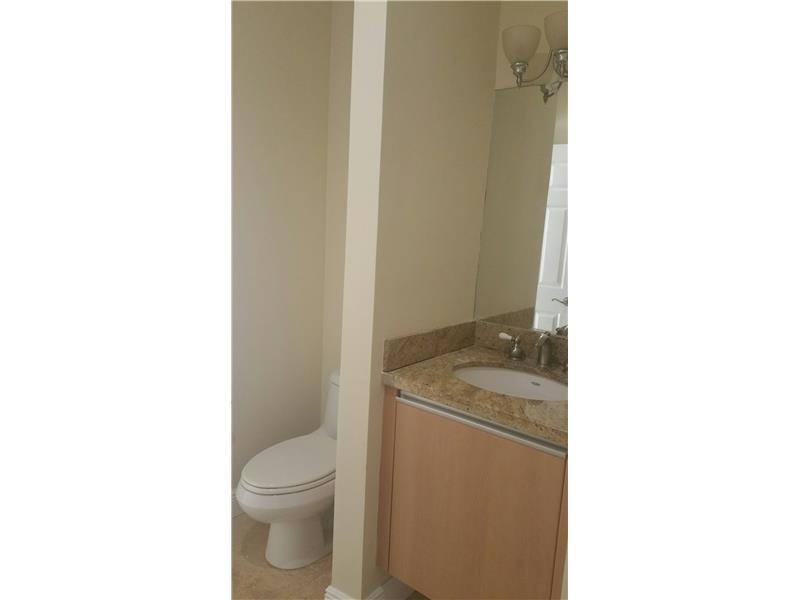 PENT CONDO - Residential Lease