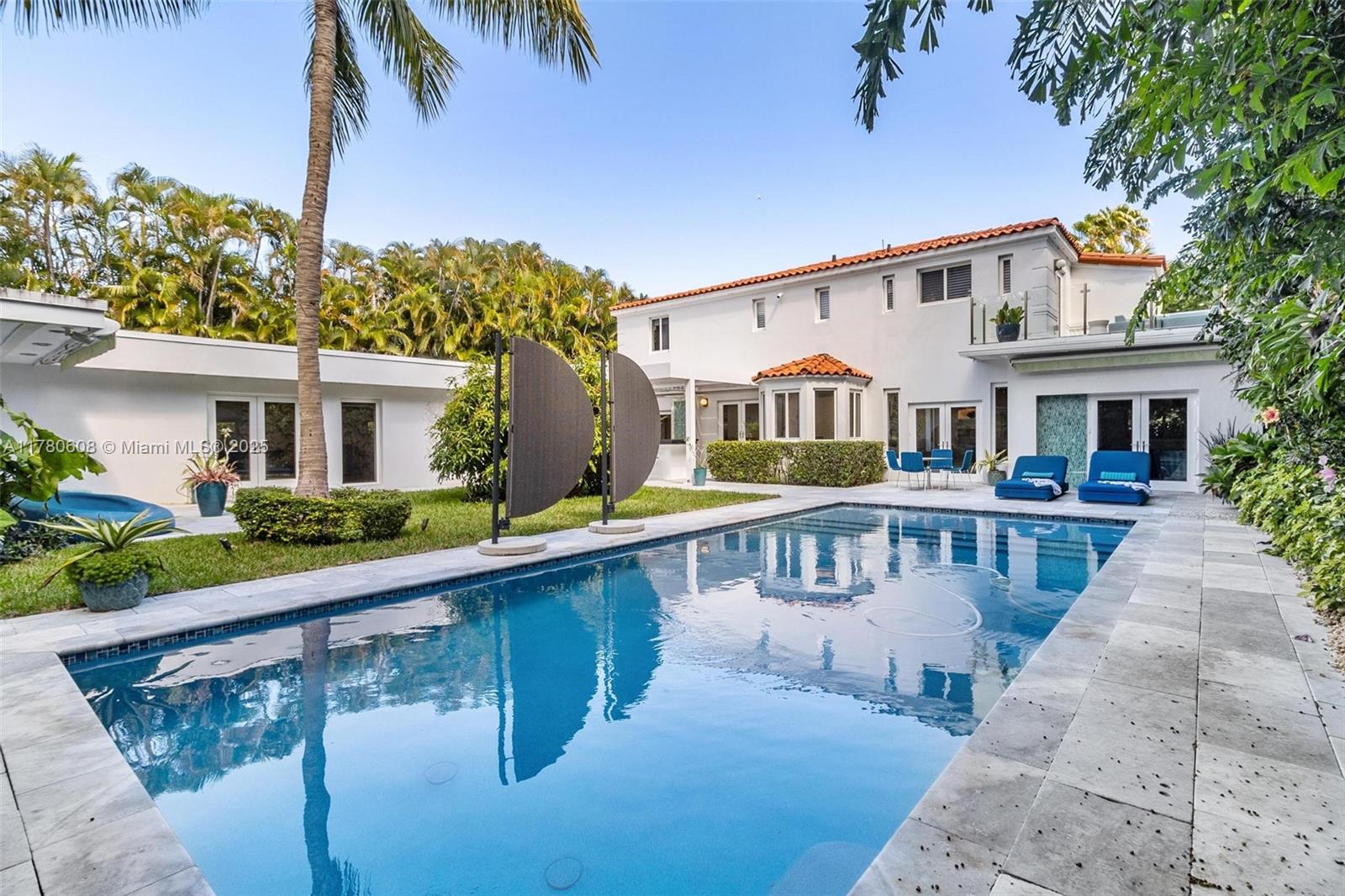 FLAMINGO TERRACE EXTENSIO - Residential