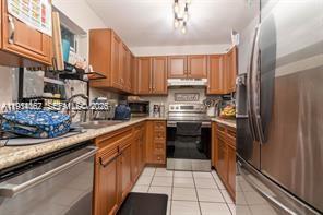 FLAMINGO GARDENS - Residential Lease