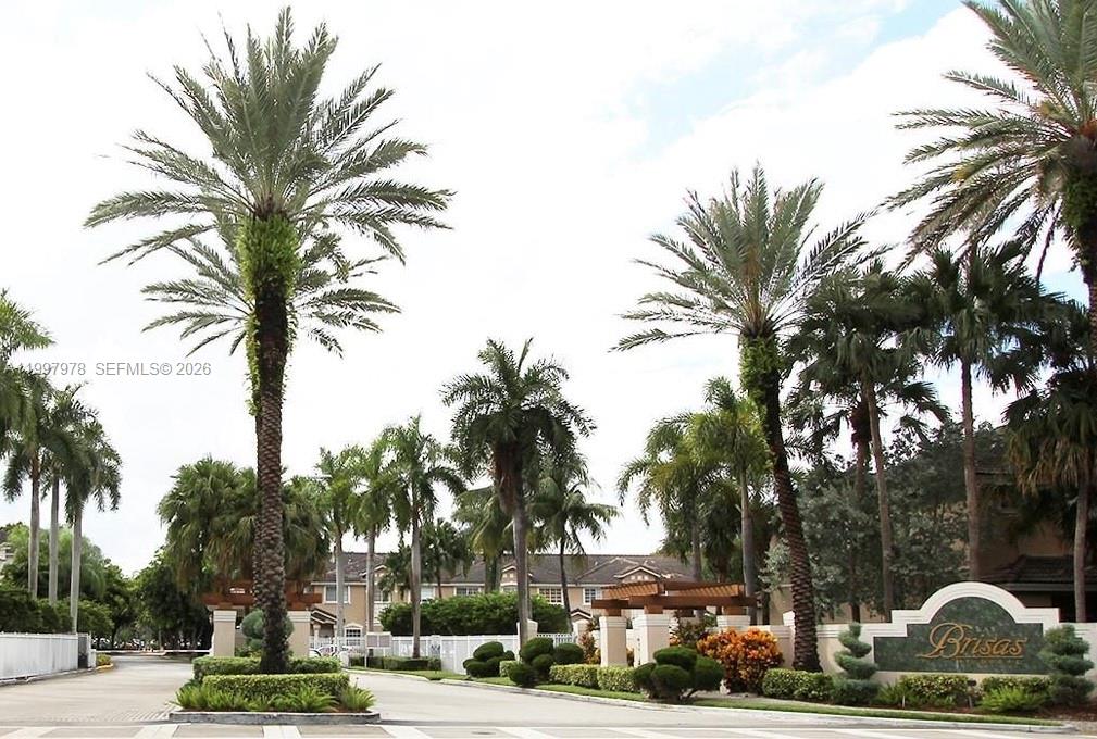 Price Reduced! Great opportunity in Las Brisas at Doral. Spacious 3-bedroom, 2.5-bathroom townhome-style condo offering 1,370 sq ft of comfortable living space. Features a bright, open layout, private terrace, and modern laminate flooring on the first floor. Includes 1 assigned parking space with availability for 2 additional guest spaces.
Enjoy resort-style amenities including a pool, gym, tennis courts, and playground within a gated community. Prime location near shopping, dining, top-rated schools, and major highways.  Association fee includes basic cable and insurance.