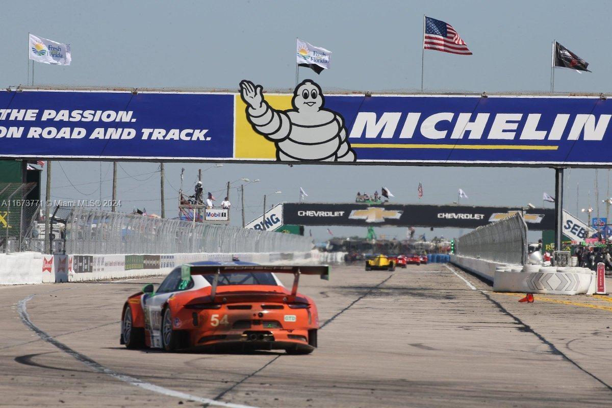 SUN 'N LAKE EST OF SEBRING - Land