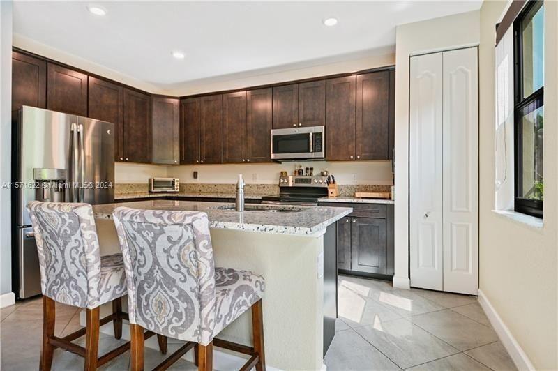 FLAVOR PICT TOWNHOMES PUD - Residential Lease