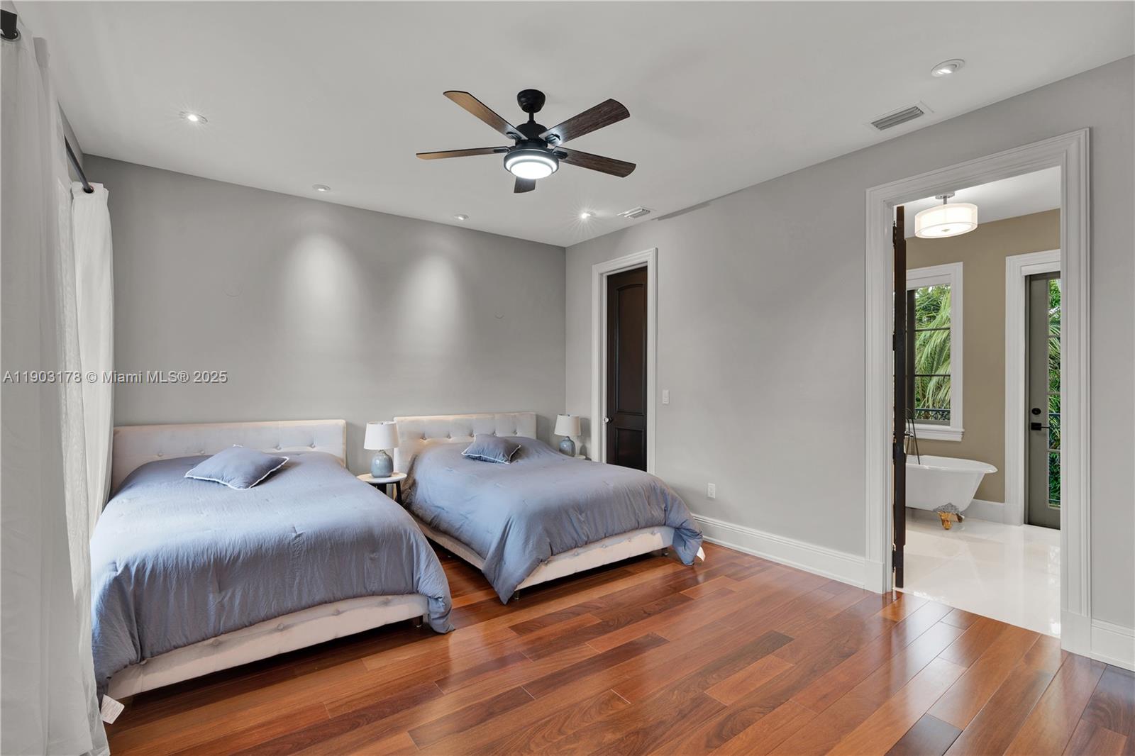 CORAL GABLES C C SEC 3 - Residential