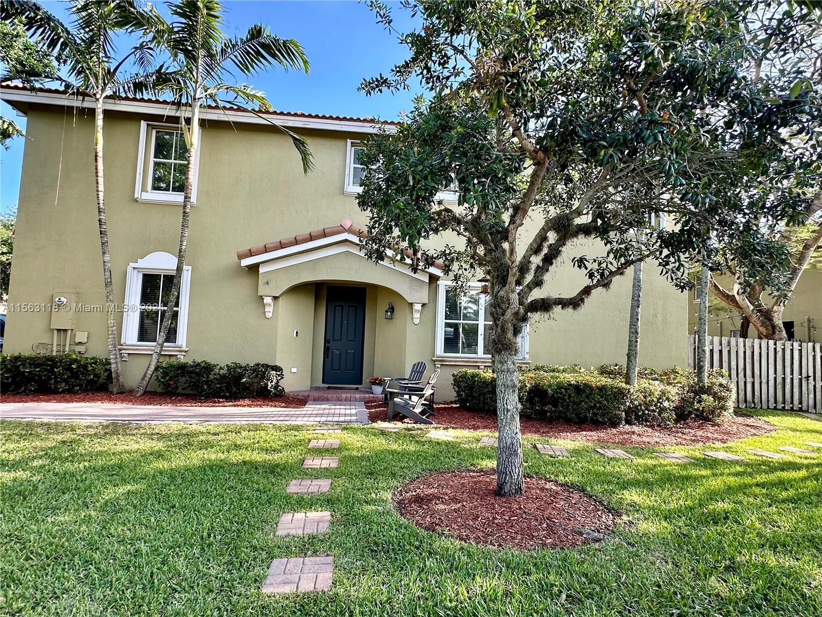 Keys Gate - Residential