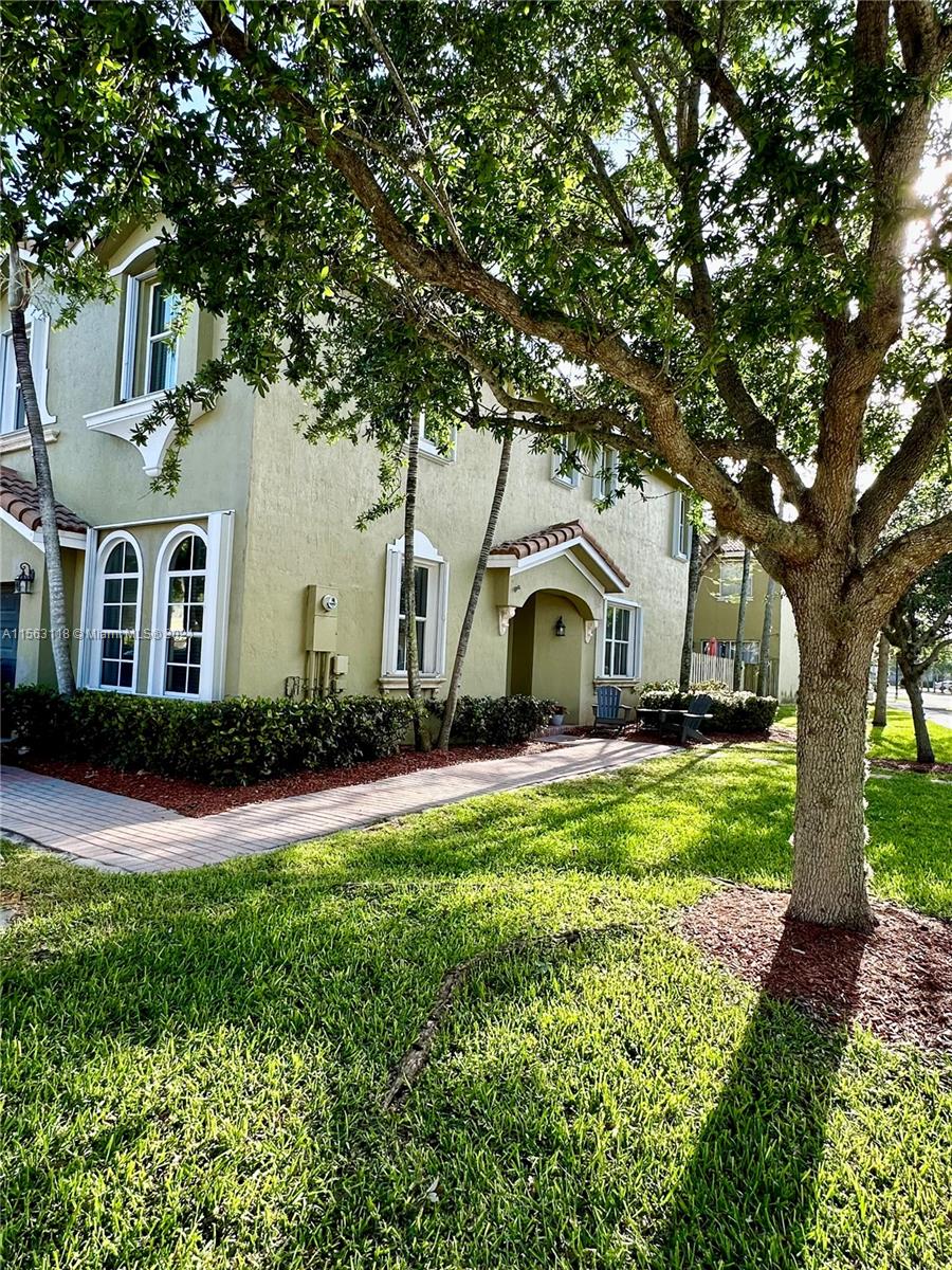 Keys Gate - Residential