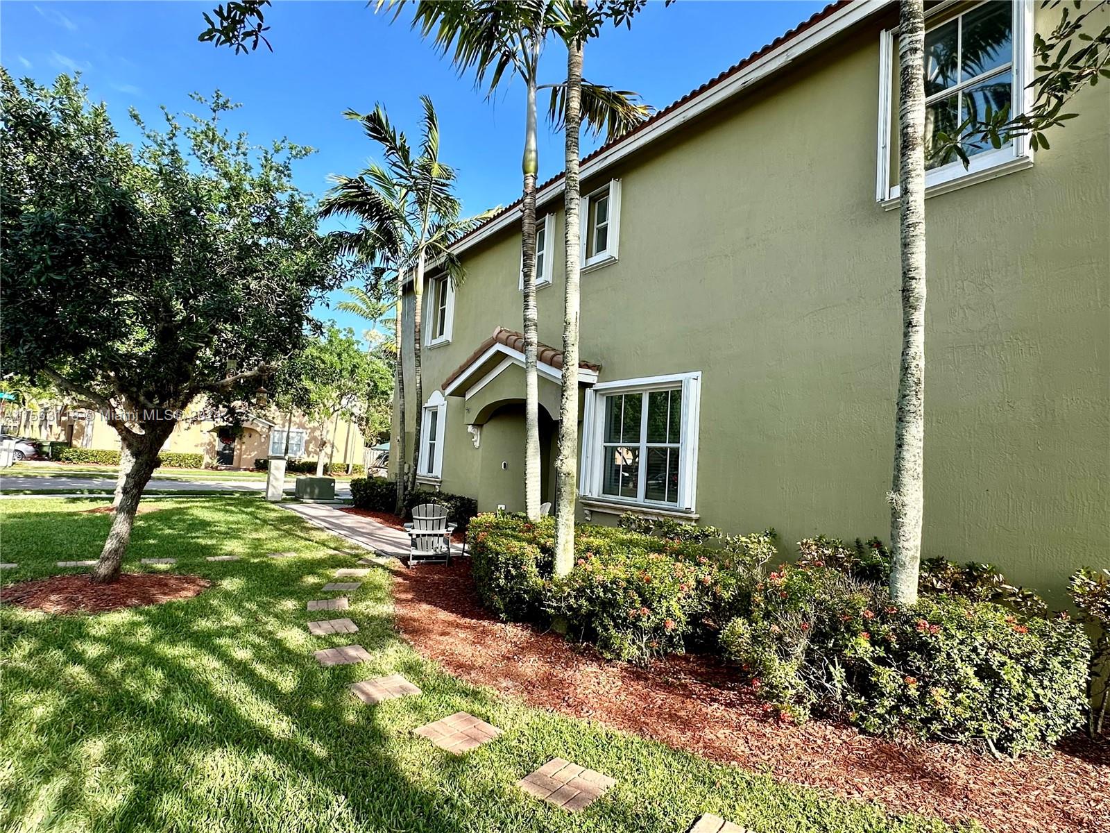 Keys Gate - Residential