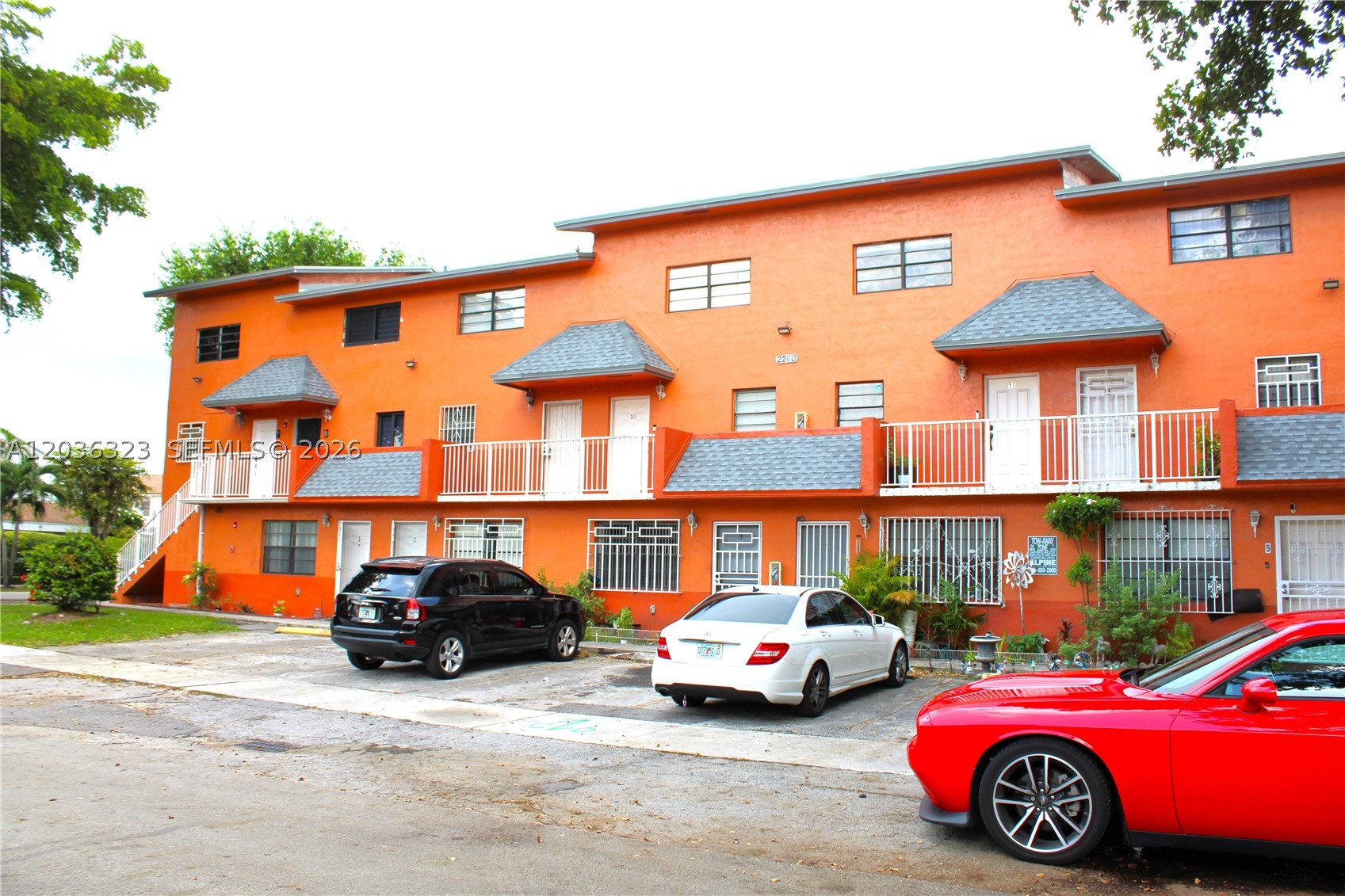 ALHAMBRA VI CONDO - Residential Lease