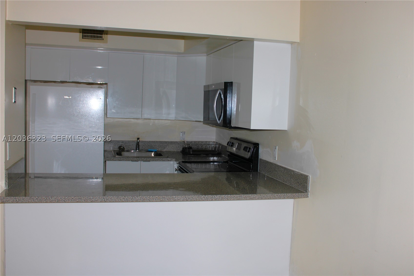 ALHAMBRA VI CONDO - Residential Lease
