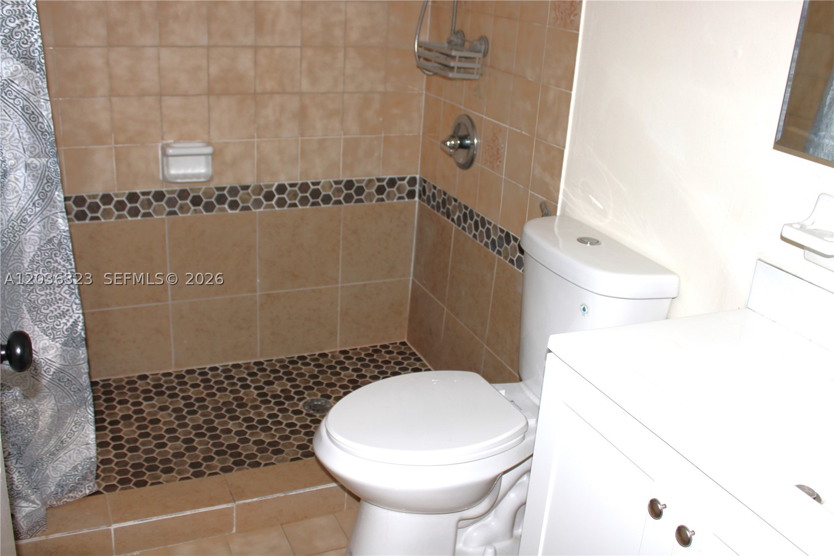 ALHAMBRA VI CONDO - Residential Lease
