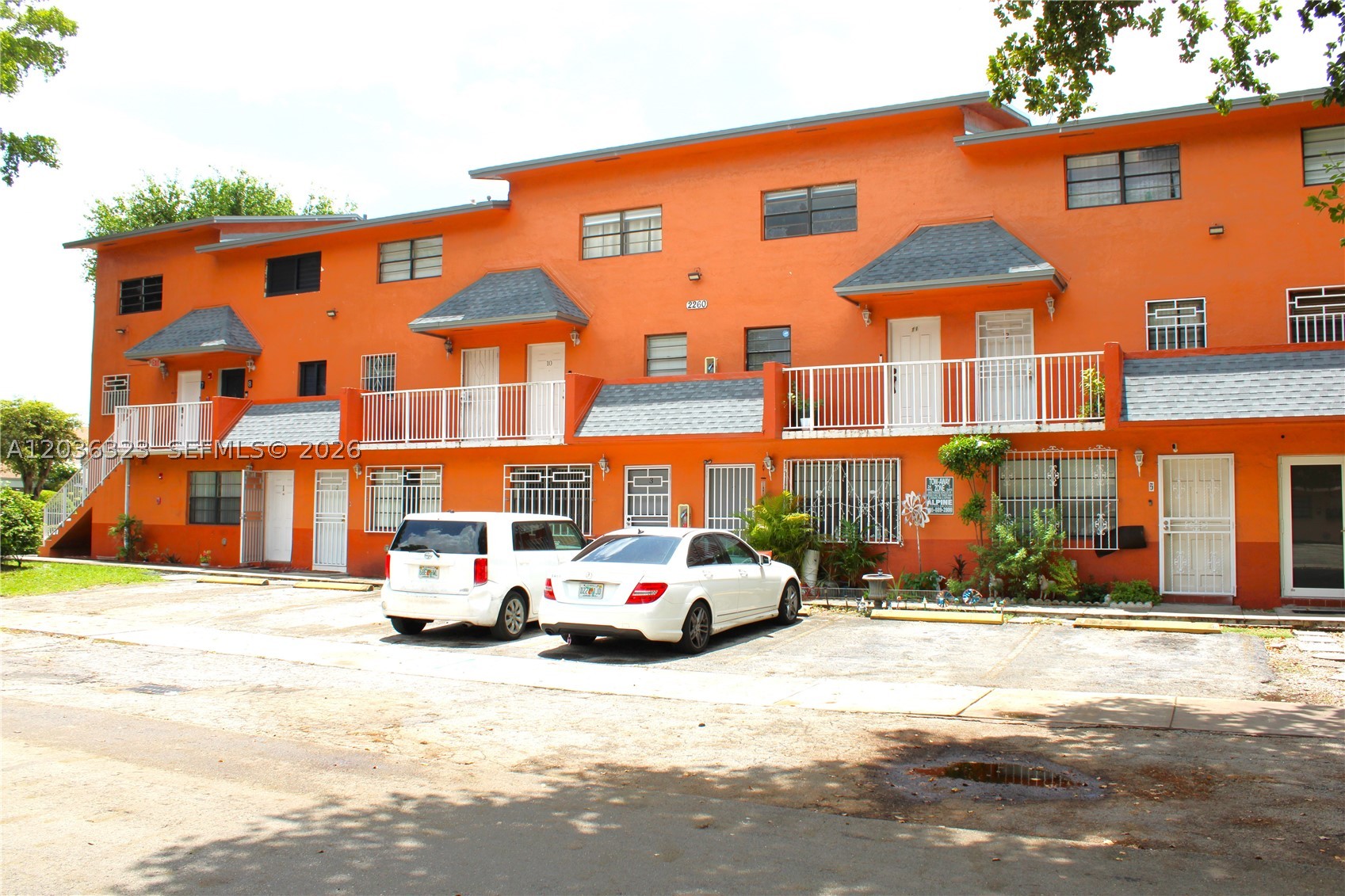 ALHAMBRA VI CONDO - Residential Lease