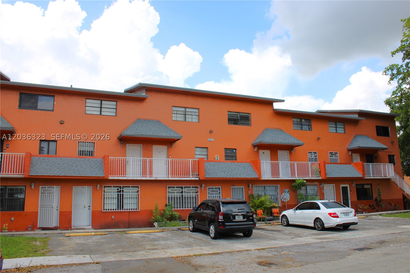 ALHAMBRA VI CONDO - Residential Lease