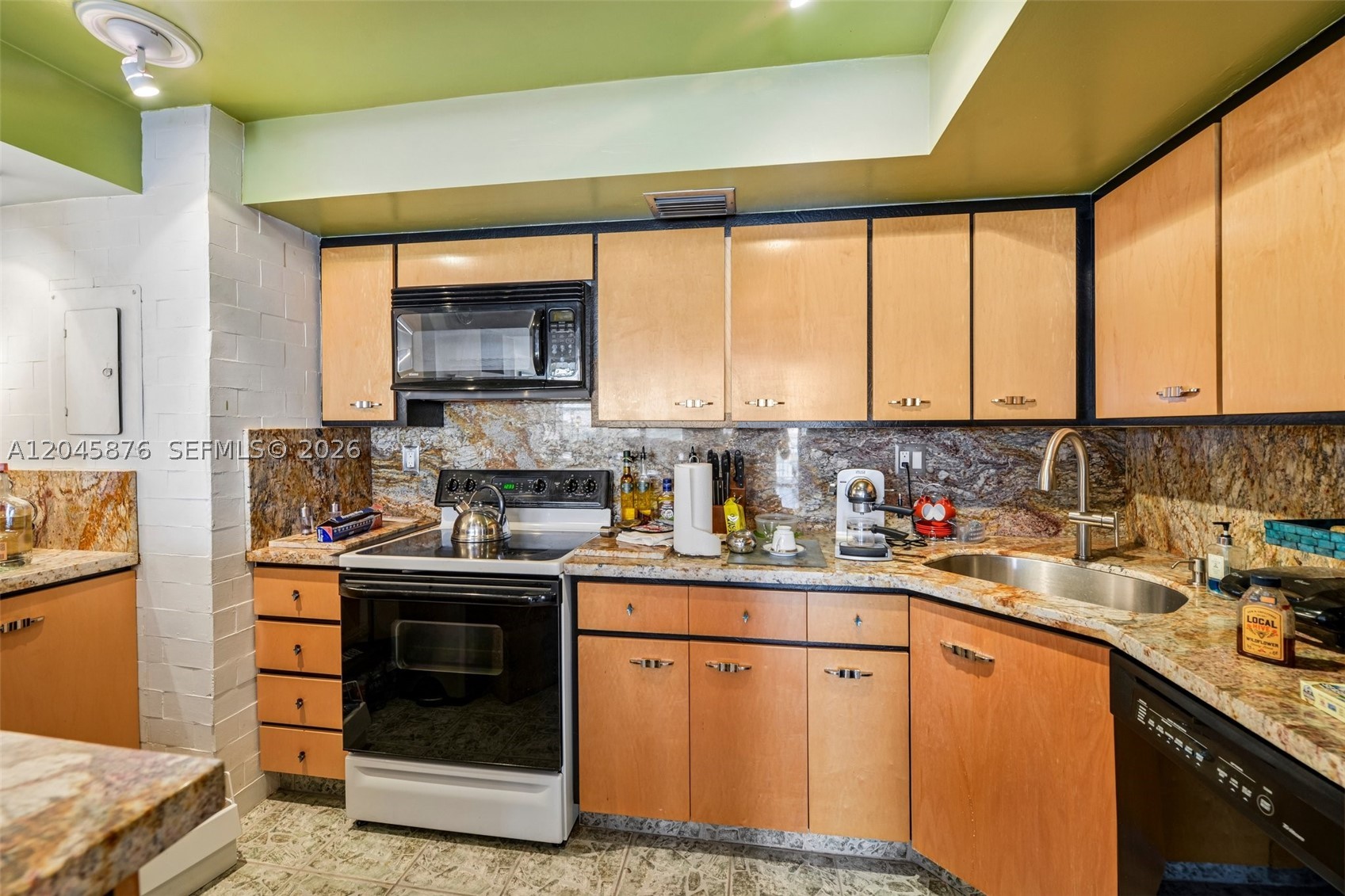 BAYVIEW TOWERS CONDO SOUT - Residential Lease