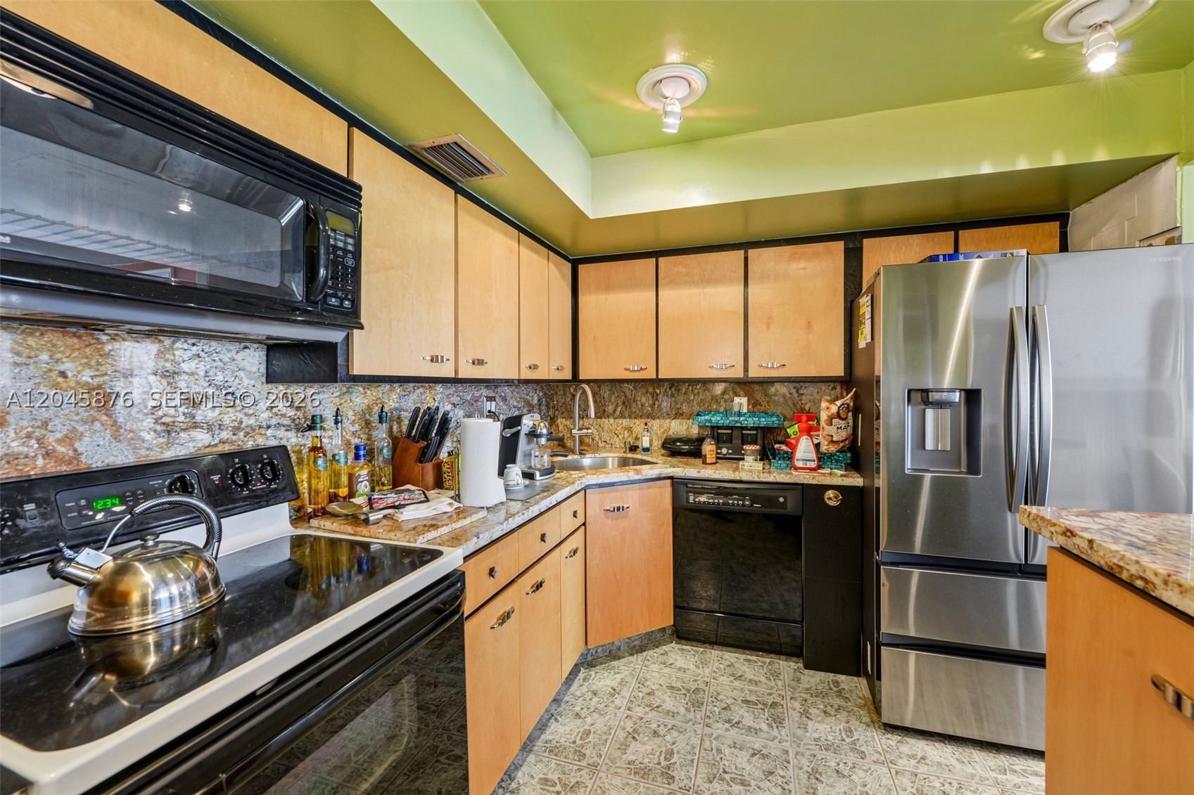 BAYVIEW TOWERS CONDO SOUT - Residential Lease