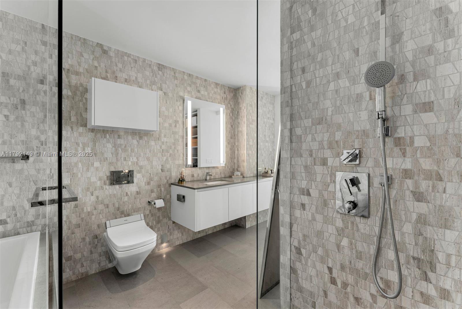 REACH CONDO - Residential Lease