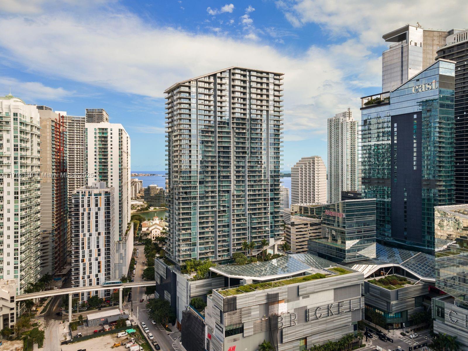 REACH CONDO - Residential Lease
