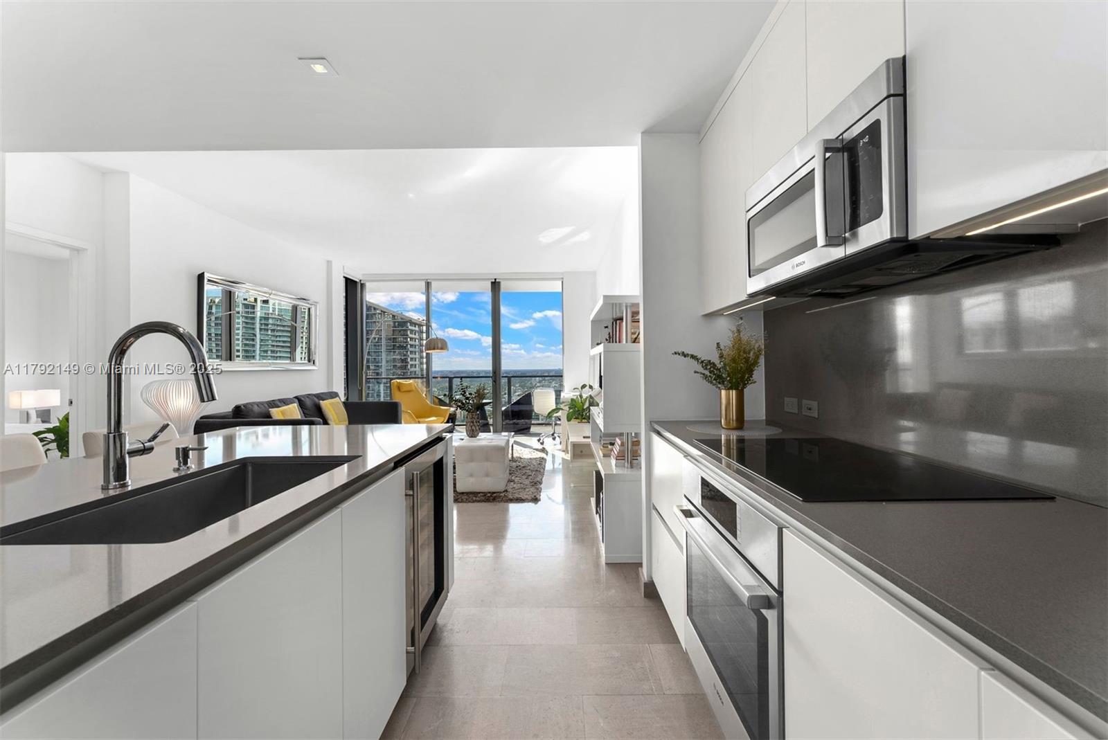 REACH CONDO - Residential Lease