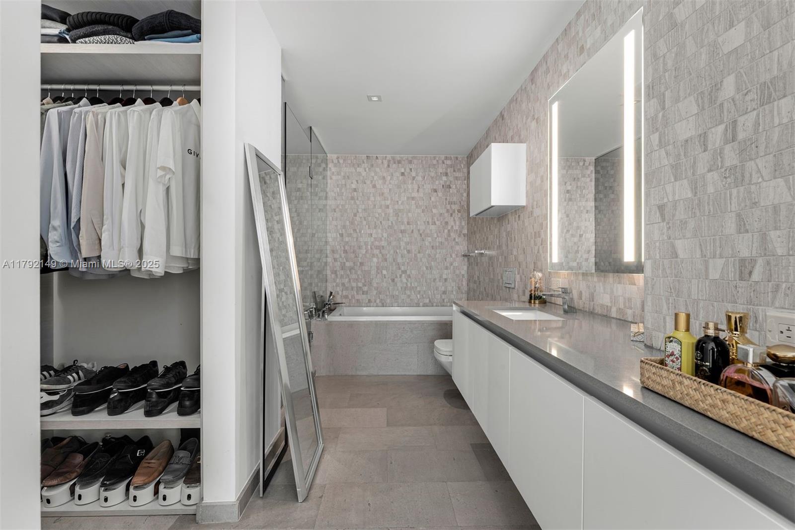 REACH CONDO - Residential Lease