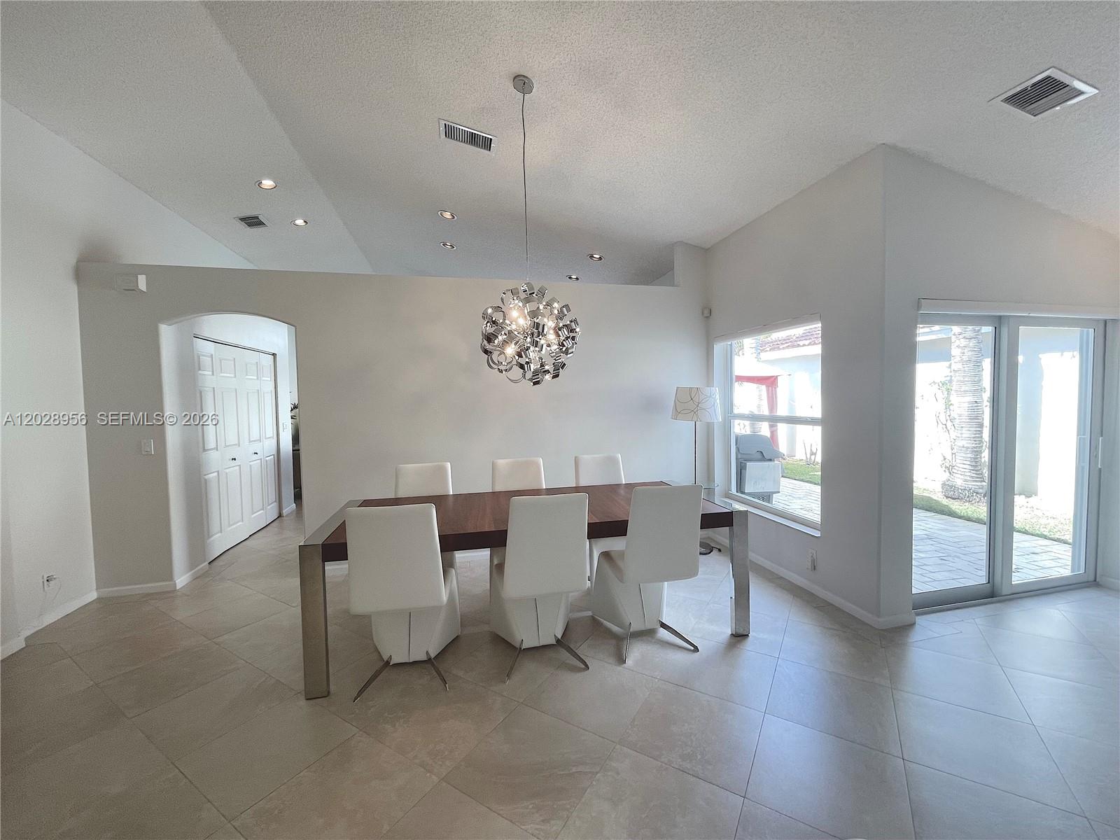 BANYAN OAKRIDGE PLAT - Residential Lease