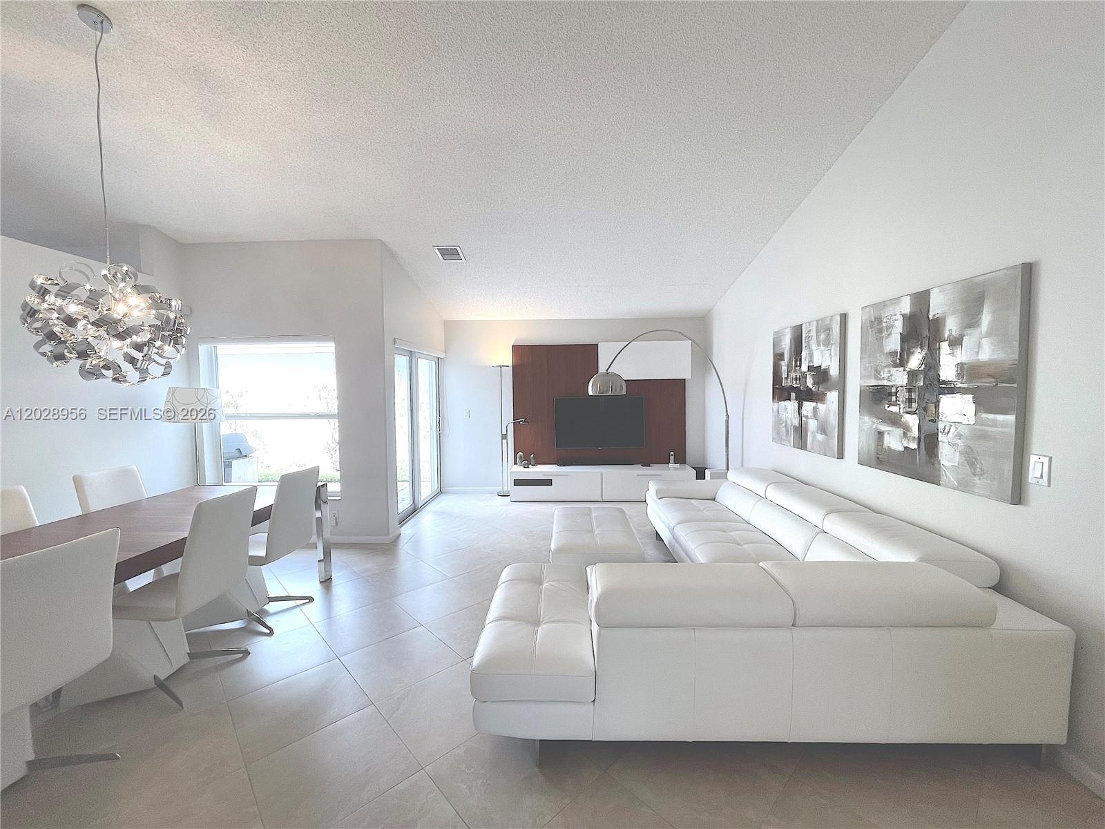 BANYAN OAKRIDGE PLAT - Residential Lease