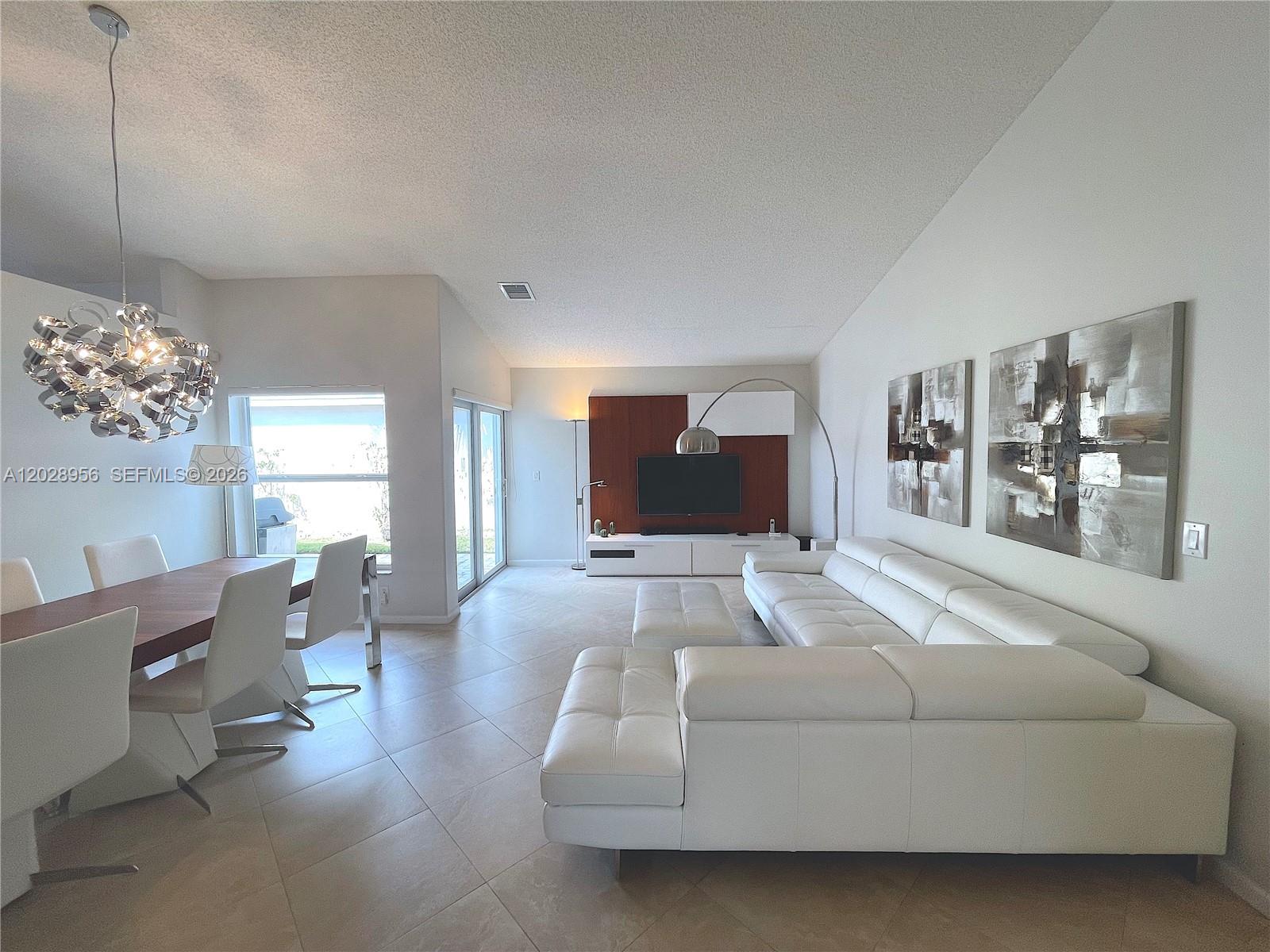 BANYAN OAKRIDGE PLAT - Residential Lease