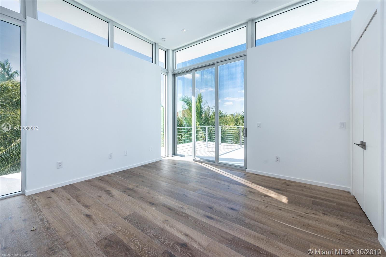 TROPICAL ISLE HOMES SUB 4 - Residential