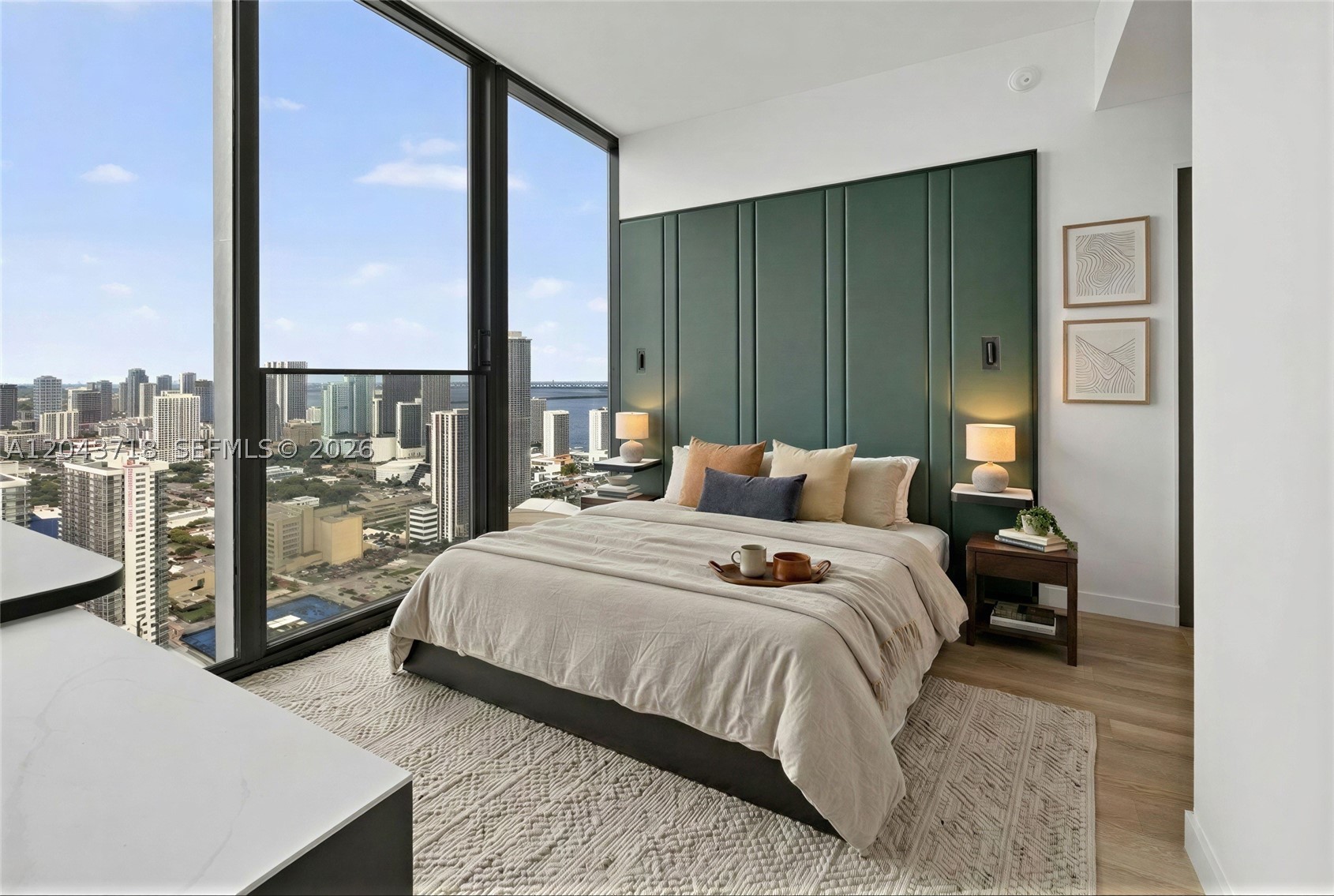 ELLEVEN HOTEL RESIDENCES - Residential
