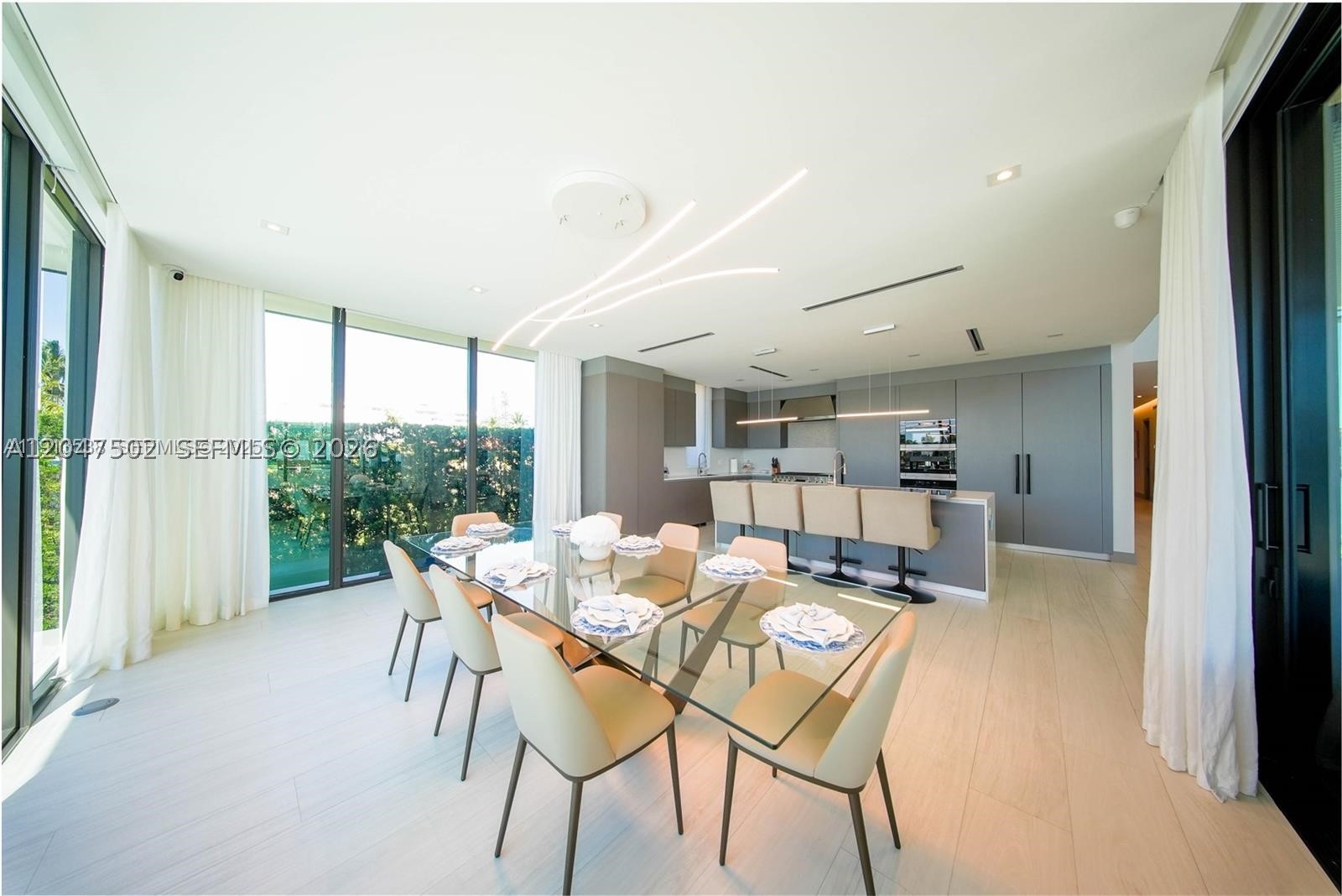 TREASURE ISLAND - Residential