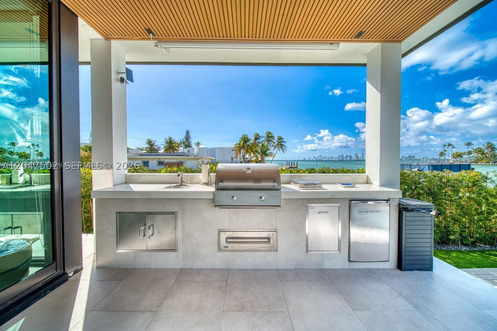 TREASURE ISLAND - Residential