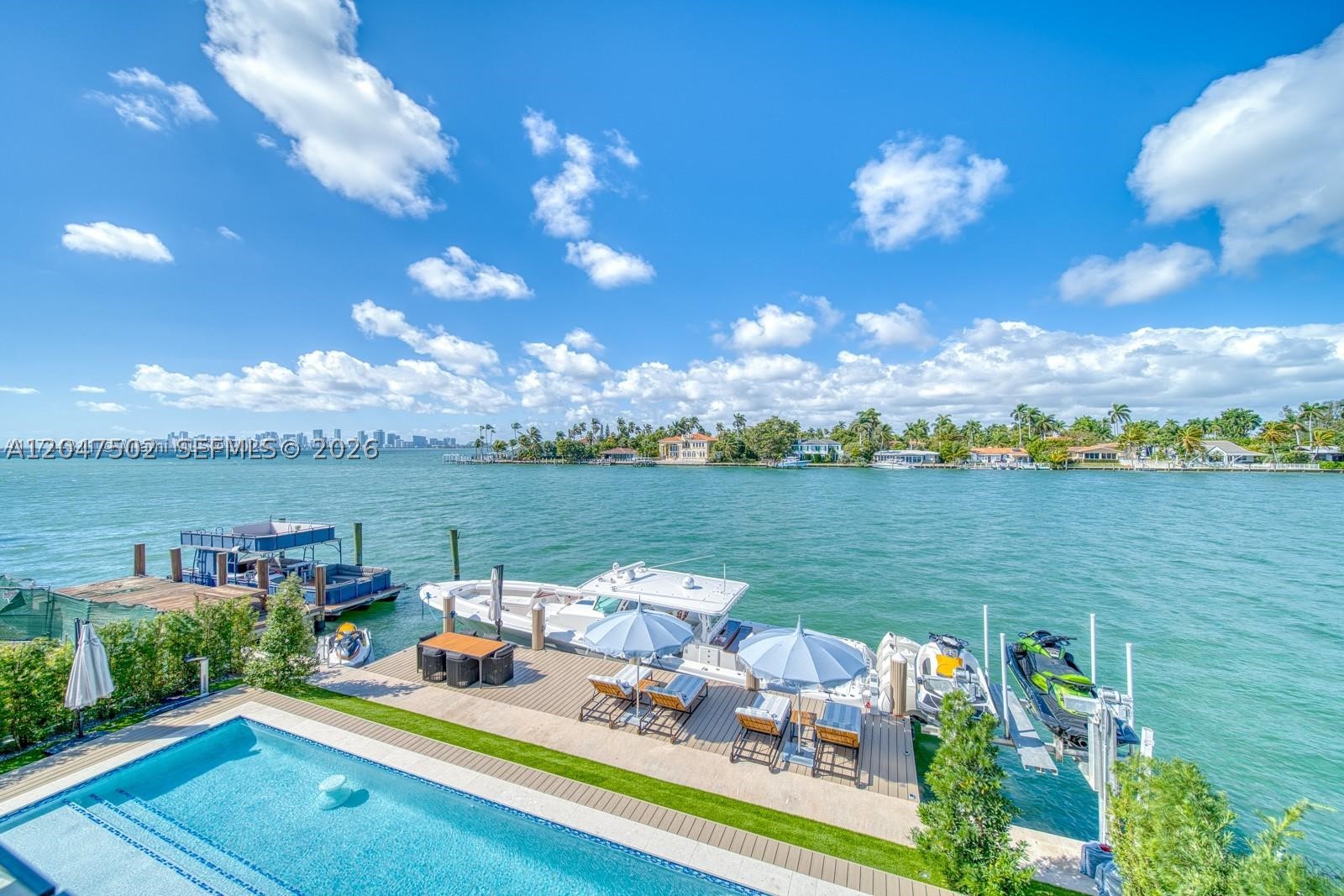 TREASURE ISLAND - Residential