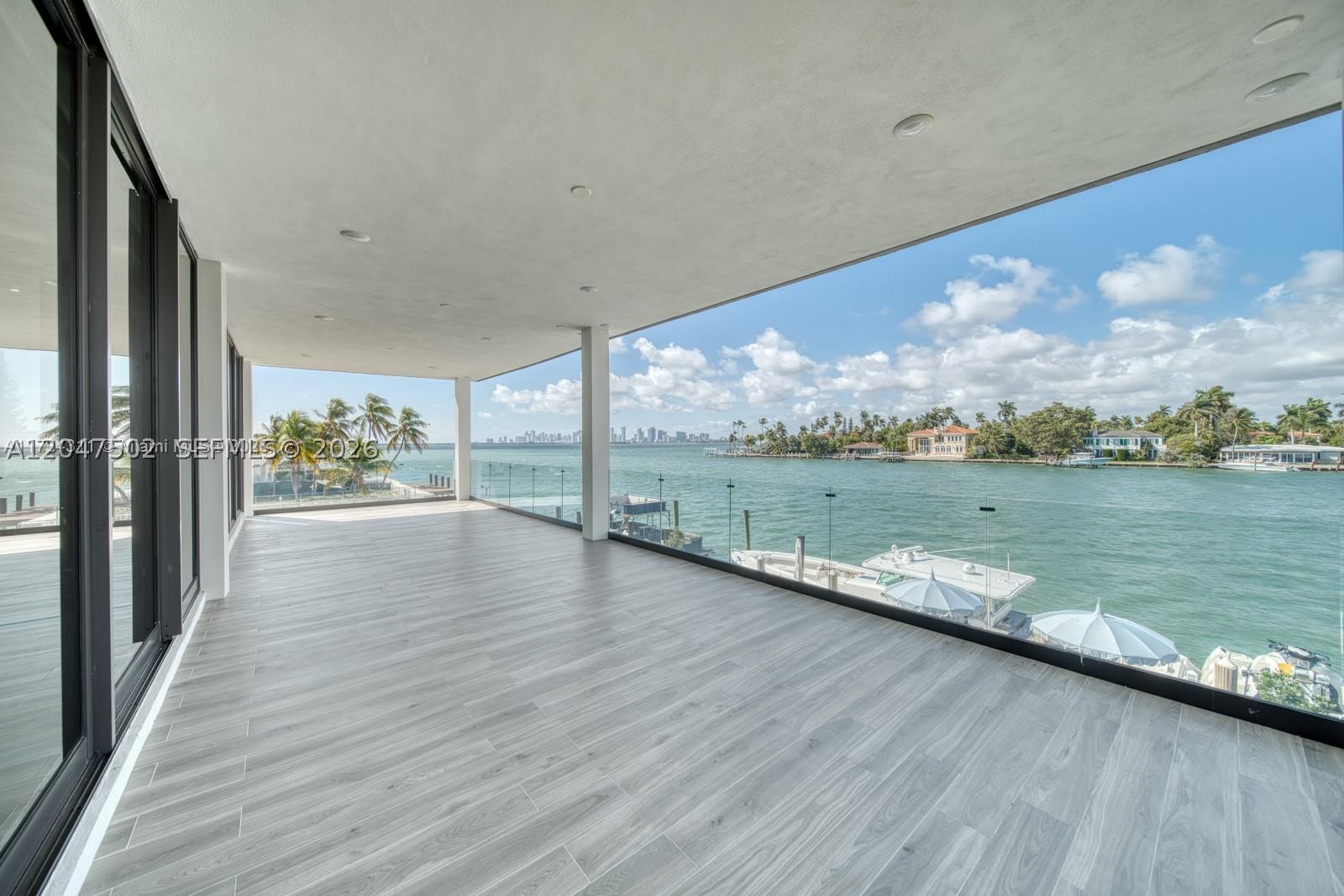 TREASURE ISLAND - Residential
