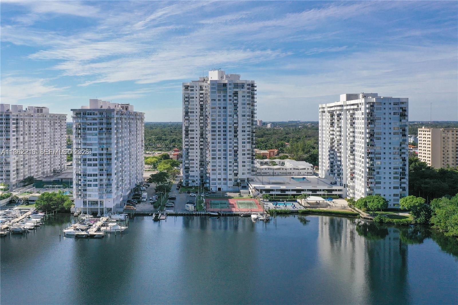 COMMODORE PLAZA CONDO - Residential