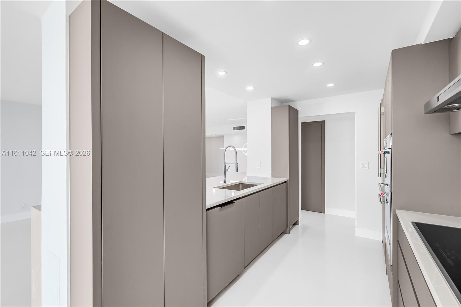 MIRASOL OCEAN TOWERS COND - Residential