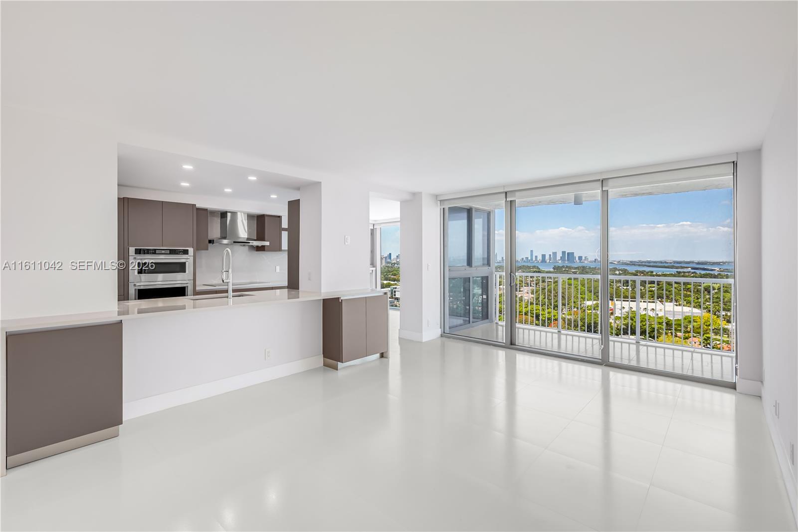 MIRASOL OCEAN TOWERS COND - Residential