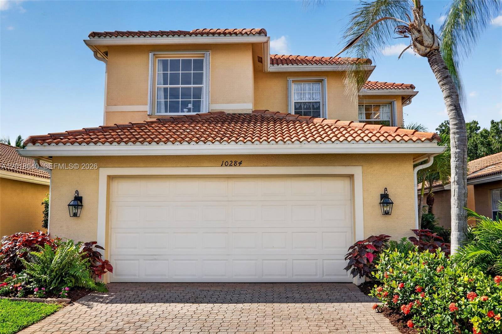 BOTANICA LAKES - Residential