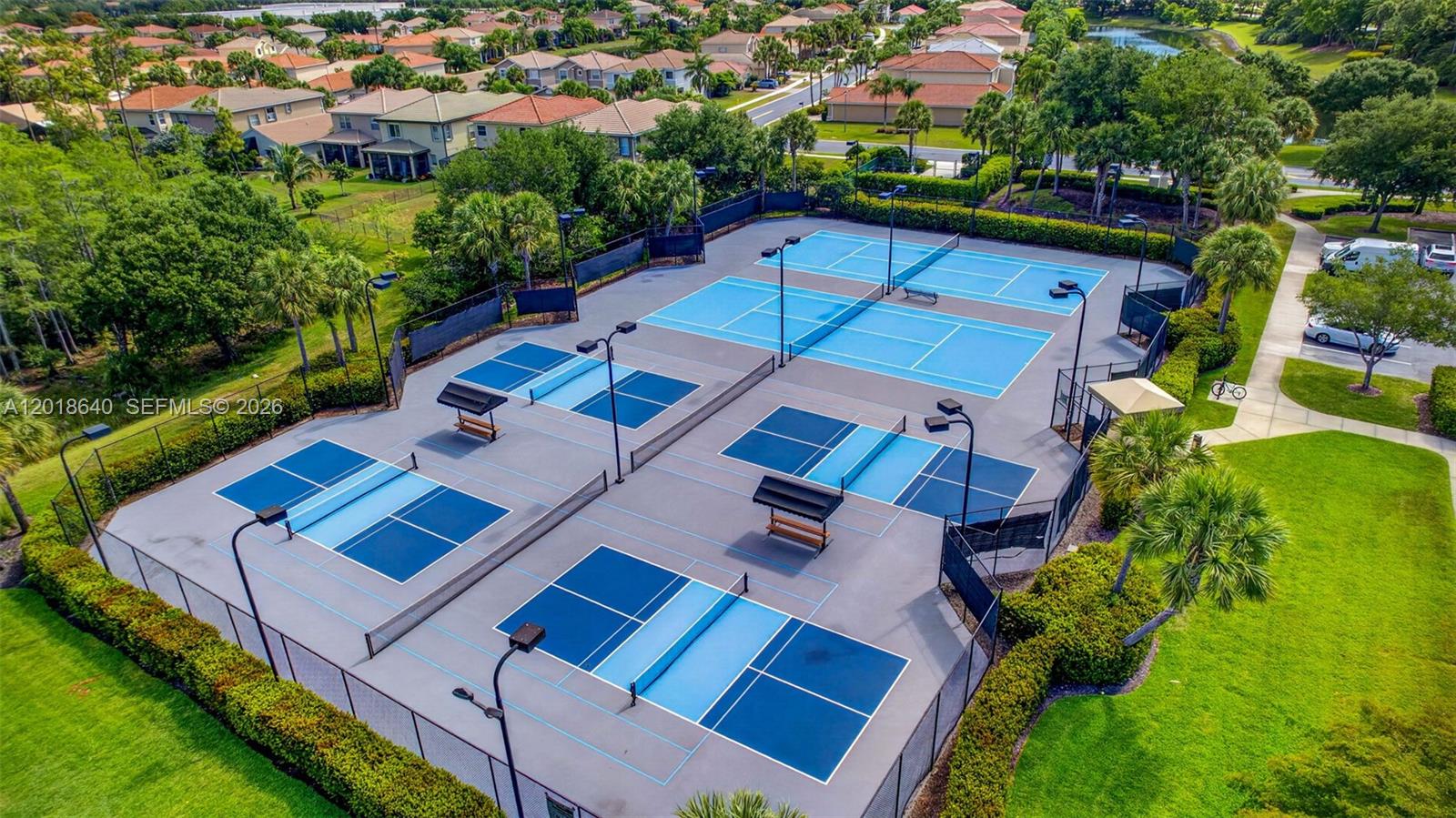 BOTANICA LAKES - Residential