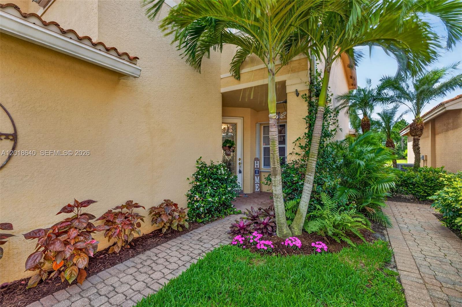 BOTANICA LAKES - Residential