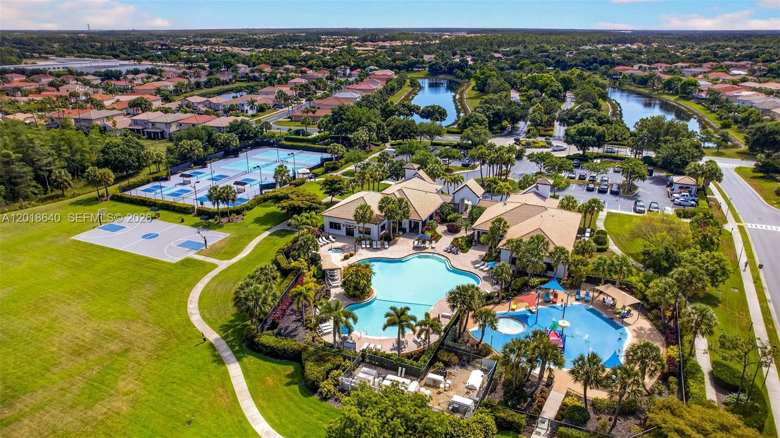 BOTANICA LAKES - Residential