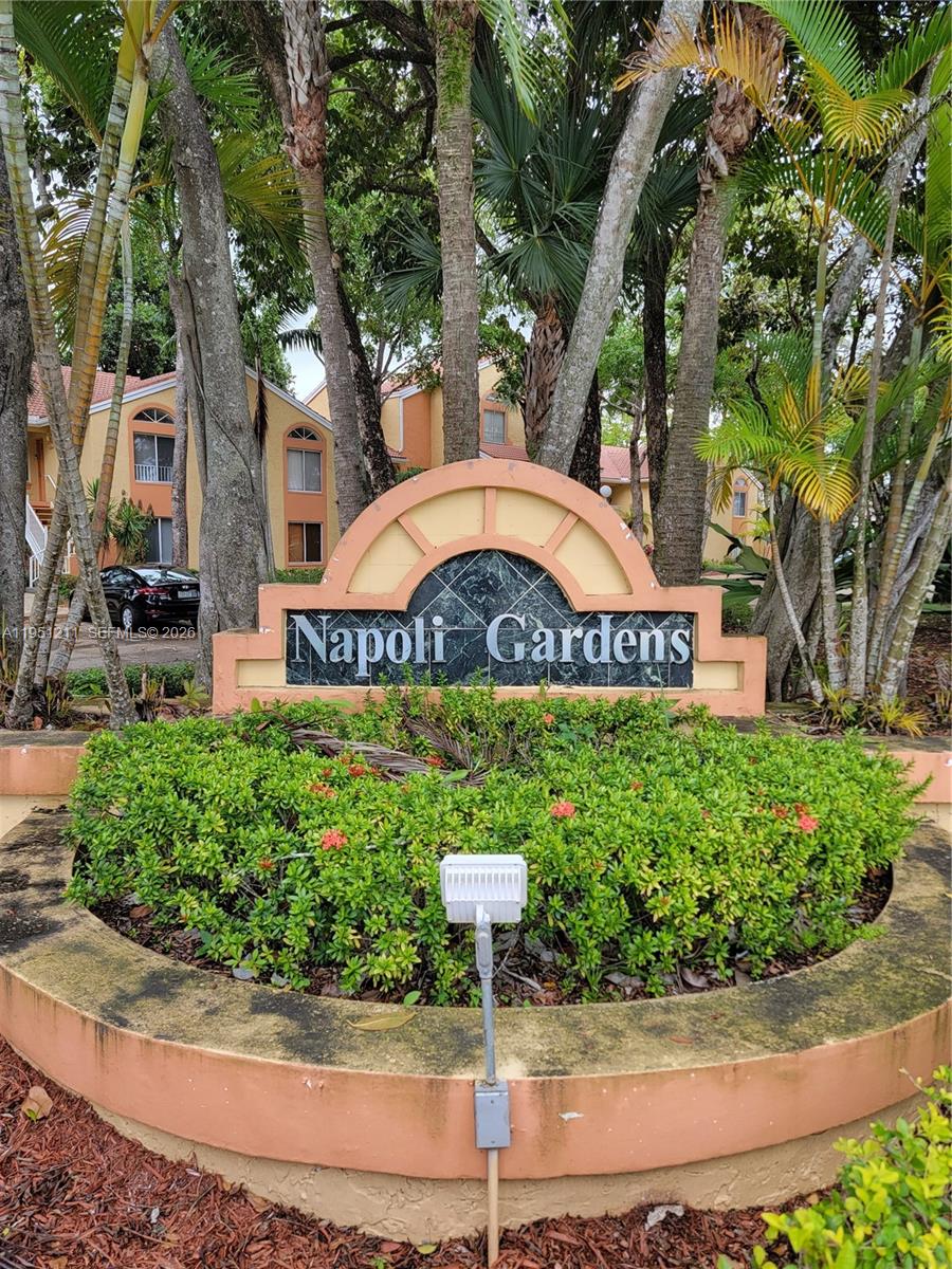 NAPOLI GARDENS AT CORAL S - Residential