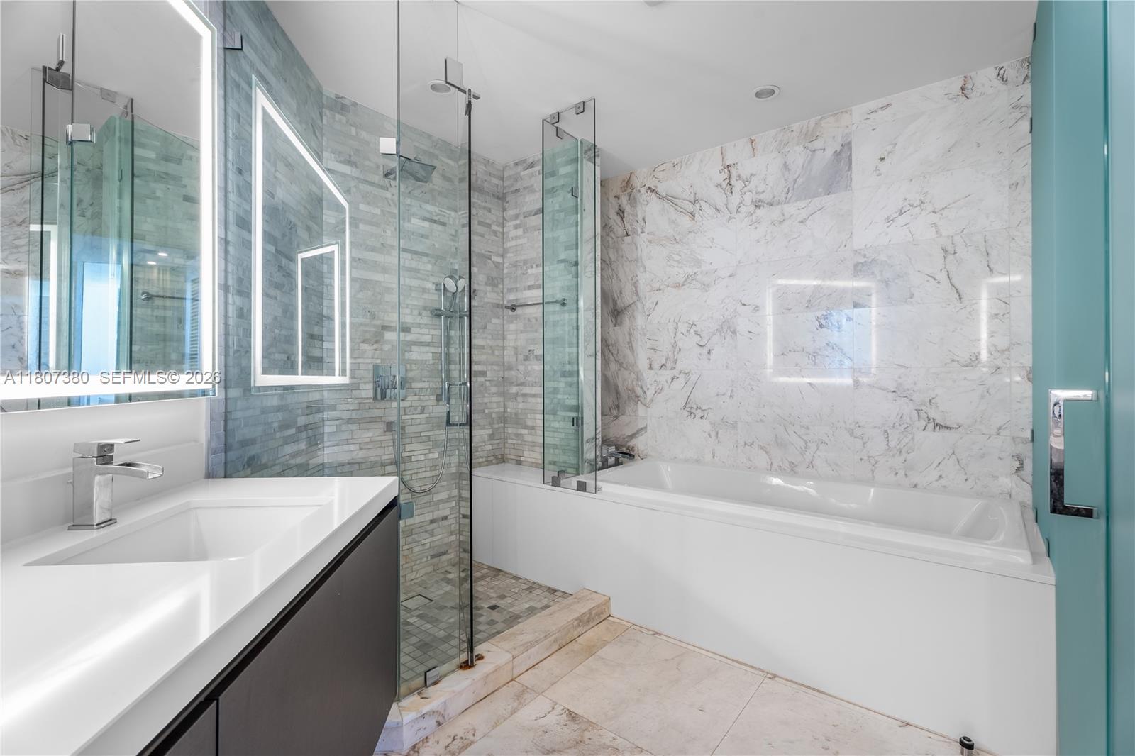 PARAMOUNT MIAMI WORLDCENT - Residential